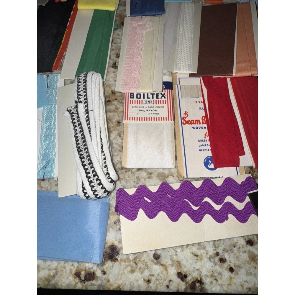 Lot of Vintage Remnants Lace Rick Rack Seam Binding, Bias Tape, Hem Facing